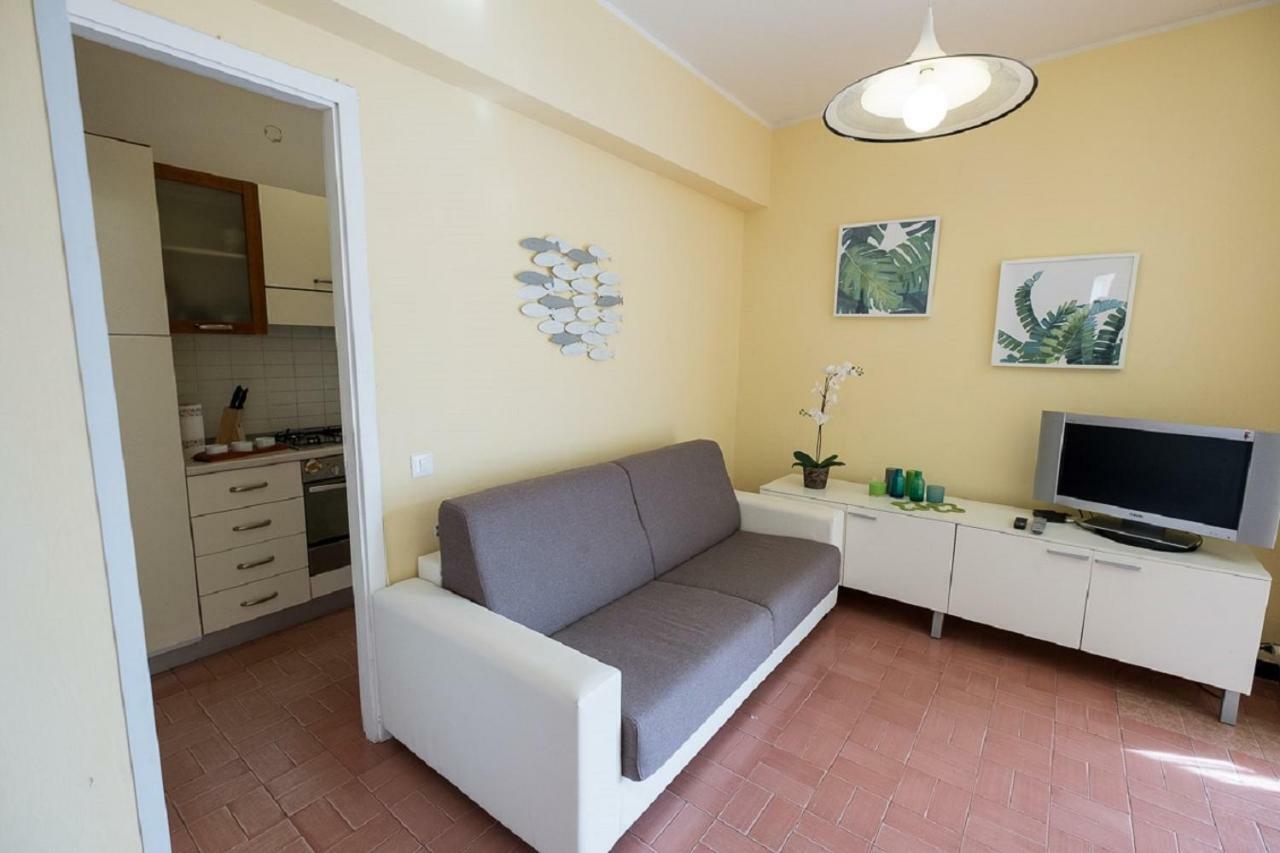 Mae'S Apartment Монтеросо ал Маре Екстериор снимка