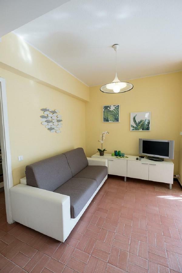 Mae'S Apartment Монтеросо ал Маре Екстериор снимка