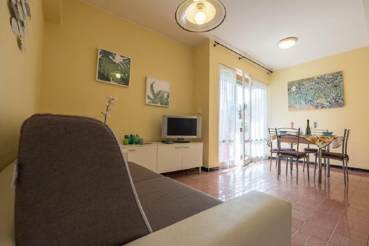 Mae'S Apartment Монтеросо ал Маре Екстериор снимка